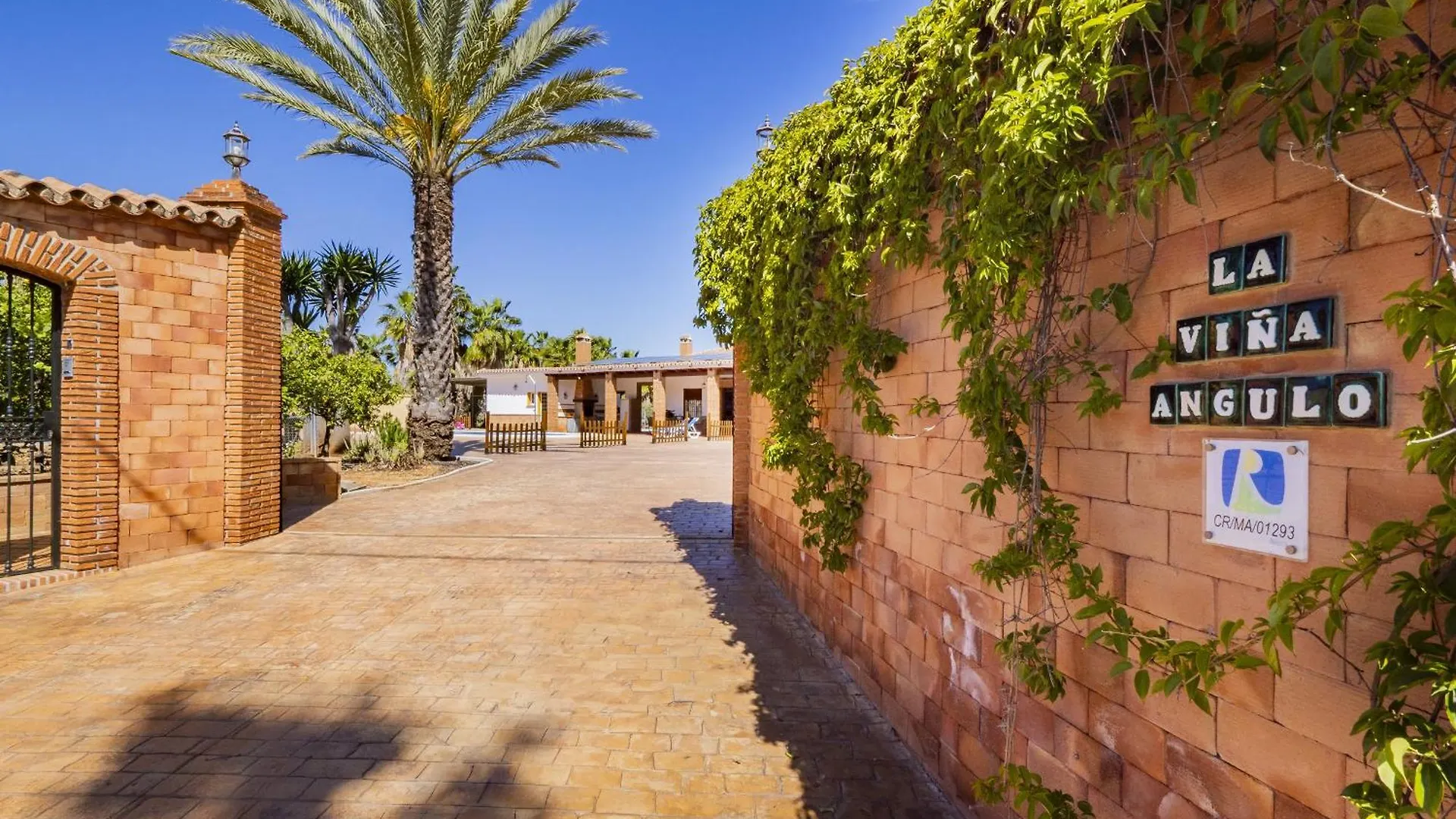 Cubo'S Finca La Vina Angulo Alhaurín de la Torre 0*,  Espanha