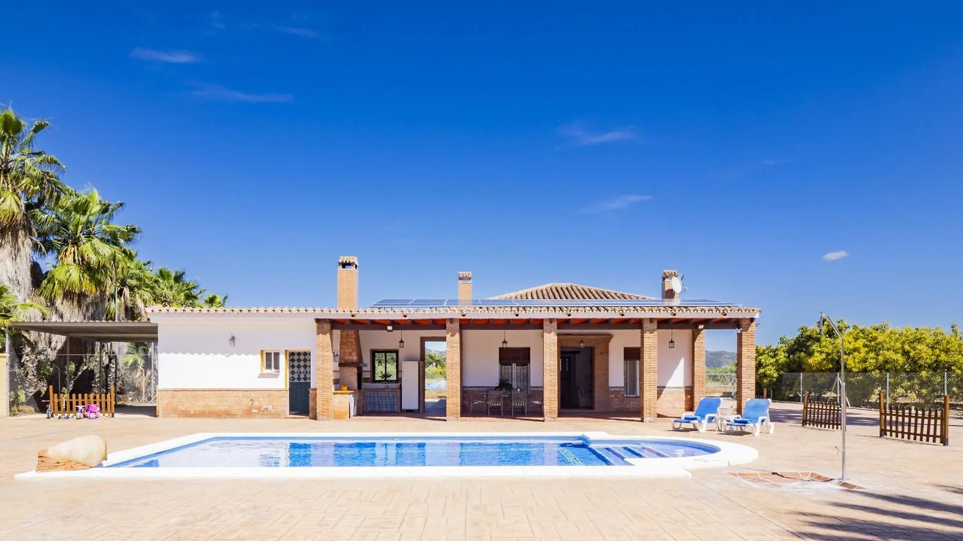Cubo'S Finca La Vina Angulo Alhaurin de la Torre